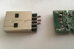 USB-Stick mit abgebrochenem Stecker
Foto: Andreas Krüger USB-Stick mit abgebrochenem Stecker