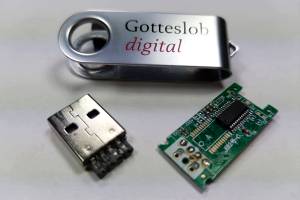 Gotteslob digital - USB-Dongle
Foto: Andreas Krüger Gotteslob digital - USB-Dongle
